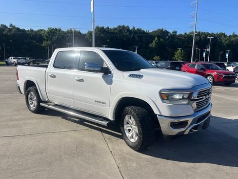 Used 2020 RAM 1500 Laramie AWD/4WD image 11