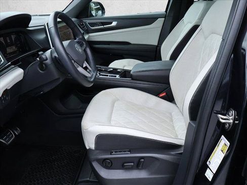 Used 2024 Volkswagen Atlas Cross Sport SEL Premium R-Line AWD/4WD image 21