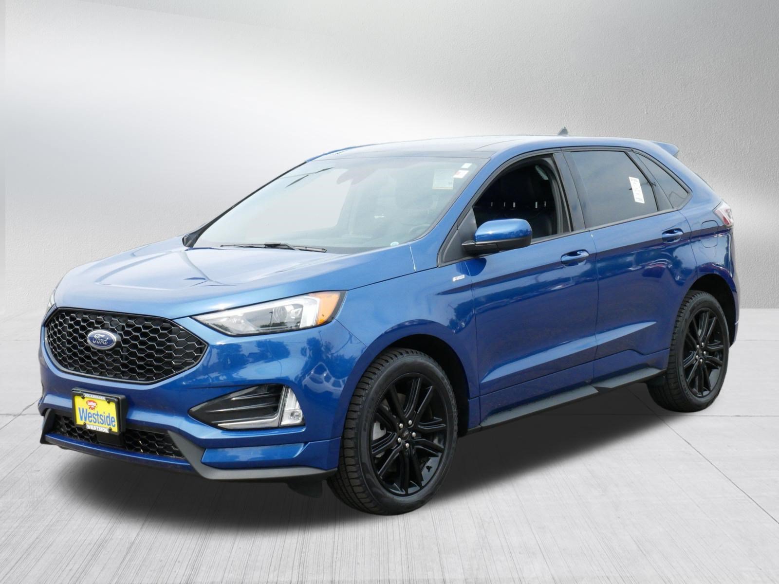 Used 2024 Ford Edge ST-Line w/ Class II Trailer Tow Package AWD/4WD image 3