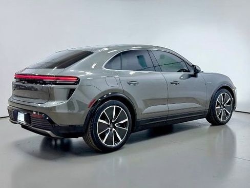 Used 2025 Porsche Macan Turbo Electric image 15