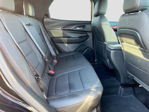 Used 2025 Chevrolet TrailBlazer RS image 24