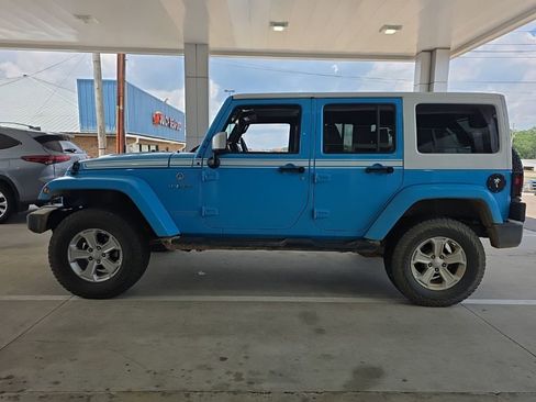 Used 2017 Jeep Wrangler Unlimited Sahara w/ Quick Order Package 24E Chief AWD/4WD image 2