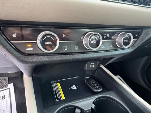 Used 2025 Honda HR-V EX-L image 19