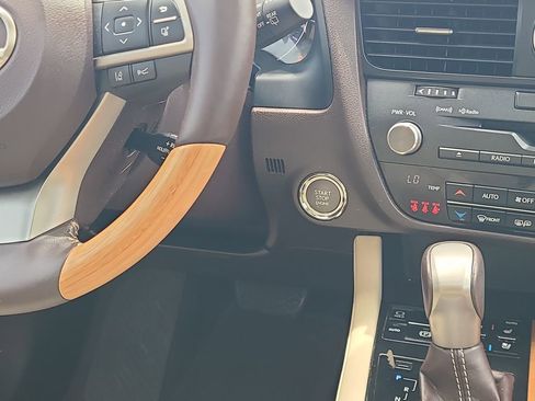 Used 2019 Lexus RX 350 FWD w/ Navigation Package image 24
