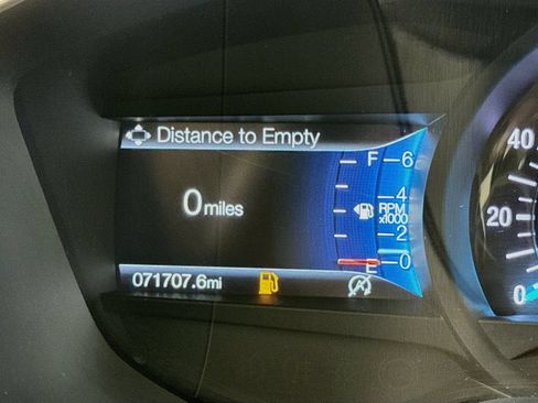Used 2019 Ford Fusion SE FWD image 17
