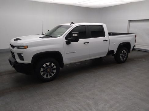 Used 2022 Chevrolet Silverado 2500 Custom w/ Infotainment Package AWD/4WD image 2