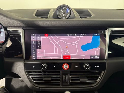 New 2026 Porsche Macan image 31