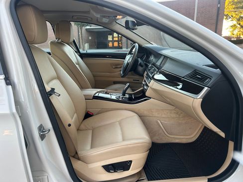 Used 2011 BMW 528i Sedan image 11
