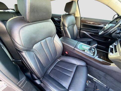 Used 2020 BMW 740i w/ Cold Weather Package RWD image 15
