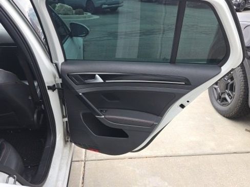 Used 2015 Volkswagen GTI SE image 27