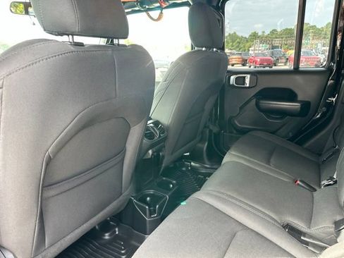 Used 2020 Jeep Gladiator Sport w/ Quick Order Package 24S AWD/4WD image 28