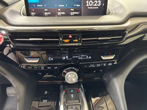Used 2024 Acura MDX SH-AWD image 25