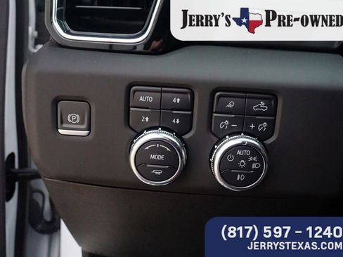 Used 2024 GMC Sierra 2500 Denali Ultimate image 16