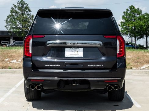 Used 2023 GMC Yukon Denali Ultimate AWD/4WD image 9