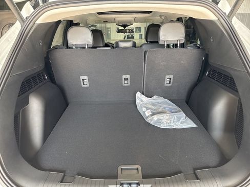 New 2025 Ford Escape SE w/ Class II Trailer Tow Package FWD image 38