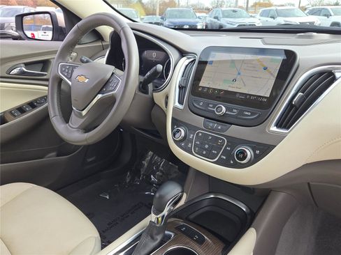 Used 2024 Chevrolet Malibu LT image 8