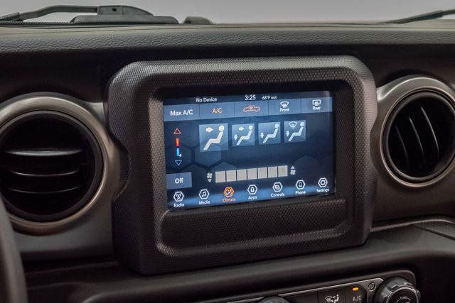 Certified 2023 Jeep Gladiator Sport AWD/4WD image 18