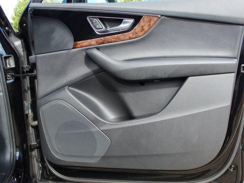 Used 2017 Audi Q7 3.0T Premium Plus image 22