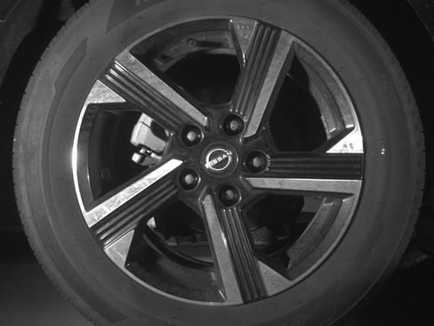 Used 2025 Nissan Sentra SV FWD image 15