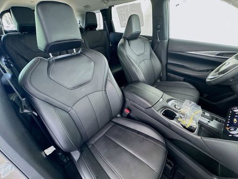 Certified 2026 INFINITI QX60 Luxe w/ Cargo Package FWD image 31