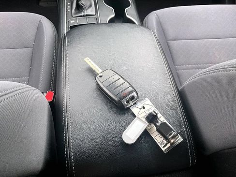 Used 2018 Kia Sorento L FWD image 14