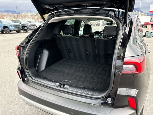 Used 2025 Ford Escape Platinum image 15