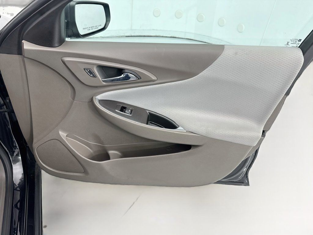 Used 2023 Chevrolet Malibu LS FWD image 23