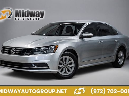 Used 2016 Volkswagen Passat 1.8T S FWD image 1