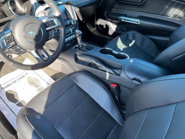 Used 2016 Ford Mustang Convertible RWD image 12