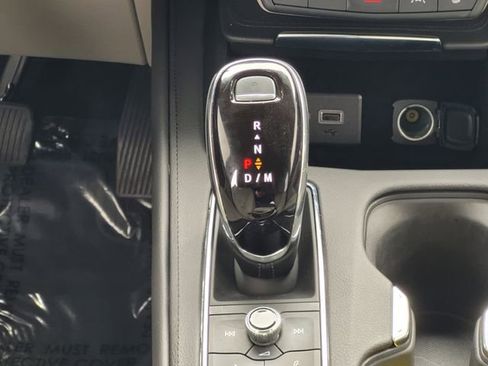 Used 2023 Cadillac XT4 Luxury w/ Cold Weather Package FWD image 19