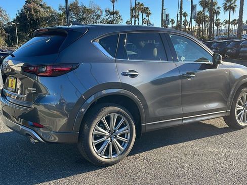 New 2025 MAZDA CX-5 Signature image 12