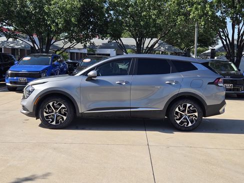Certified 2024 Kia Sportage EX FWD image 12