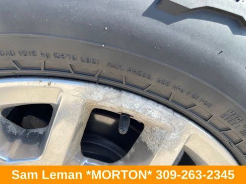 Used 2016 GMC Sierra 1500 SLT w/ SLT Premium Package AWD/4WD image 2