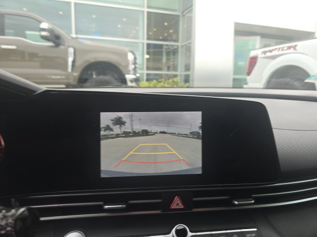 Used 2023 Hyundai Elantra SEL w/ Convenience Package FWD image 12