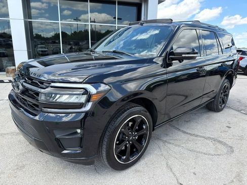 Used 2024 Ford Expedition Limited RWD image 3