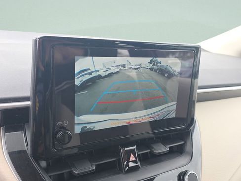 Used 2024 Toyota Corolla LE image 21