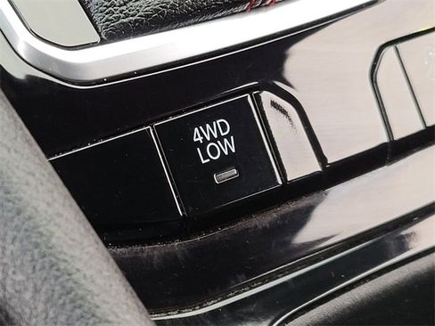 Used 2024 Jeep Compass Trailhawk image 29