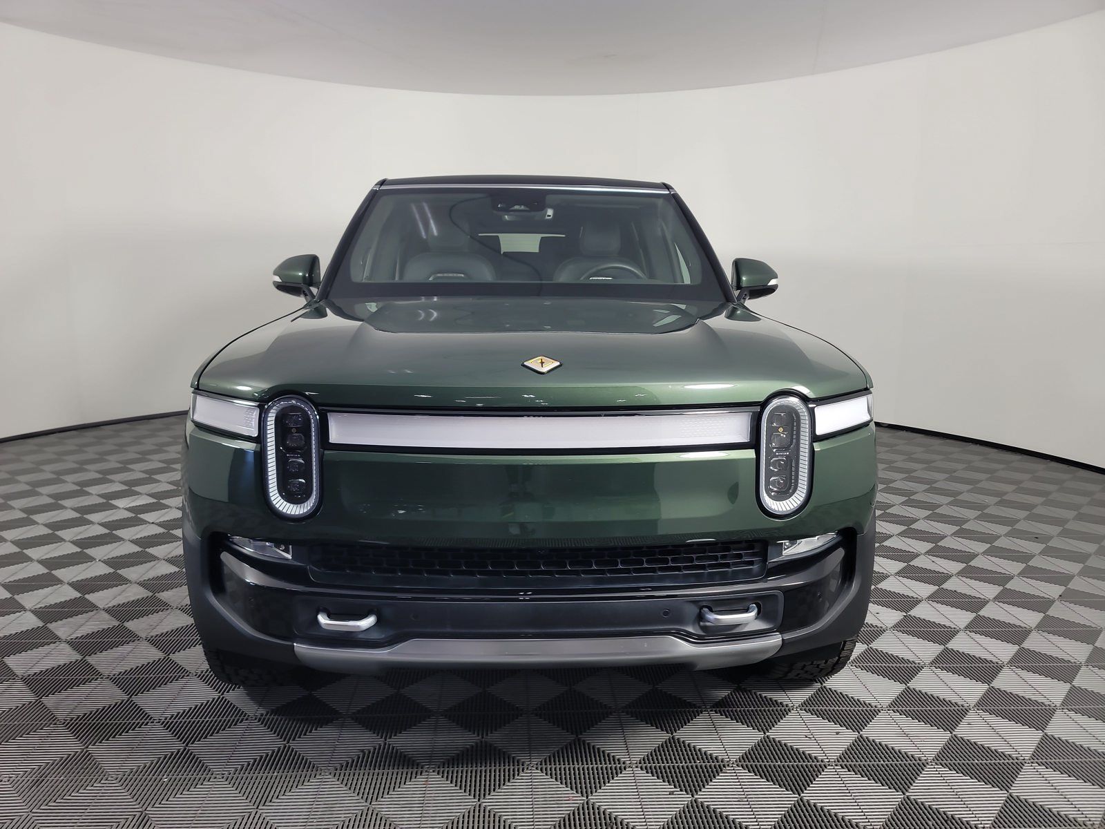 Used 2023 Rivian R1S Adventure Dual AWD/4WD image 8