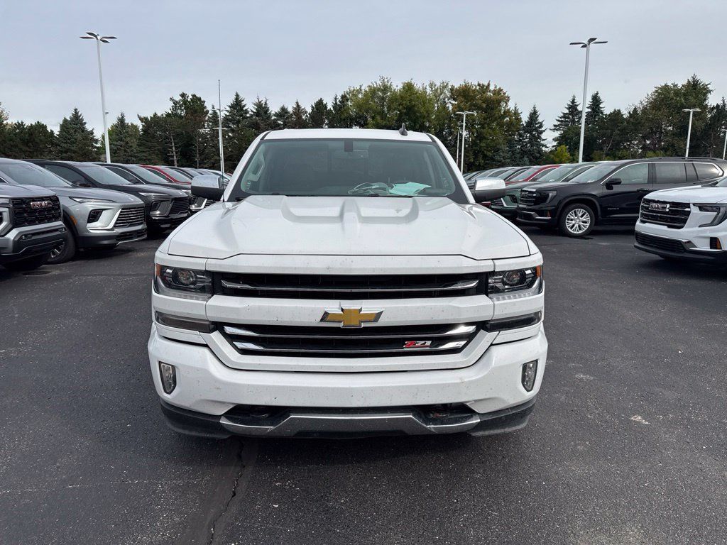 Used 2017 Chevrolet Silverado 1500 LTZ Z71 AWD/4WD image 3