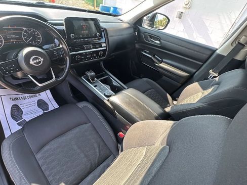 Used 2022 Nissan Pathfinder SV AWD/4WD image 11