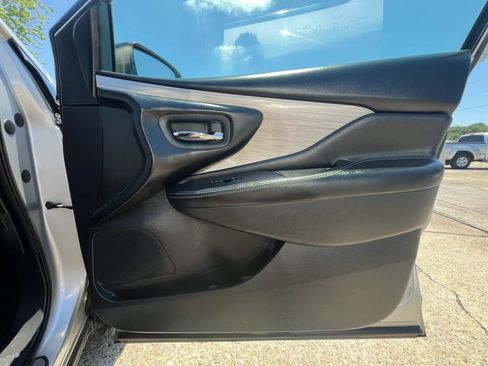 Used 2017 Nissan Murano S w/ Navigation Package FWD image 23