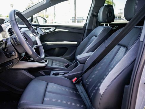 Used 2023 Audi Q4 e-tron Premium Plus w/ Premium Plus RWD image 17