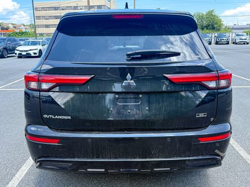 Used 2023 Mitsubishi Outlander SE Black Edition AWD/4WD image 5