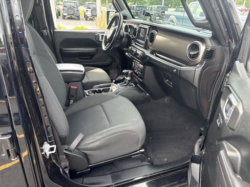Used 2021 Jeep Wrangler Unlimited Sport AWD/4WD image 13