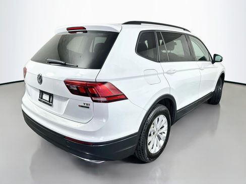 Used 2018 Volkswagen Tiguan S w/ 3rd Row Seat Package AWD/4WD image 7