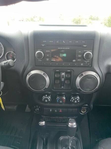 Used 2015 Jeep Wrangler Unlimited Sport w/ Quick Order Package 24S AWD/4WD image 20