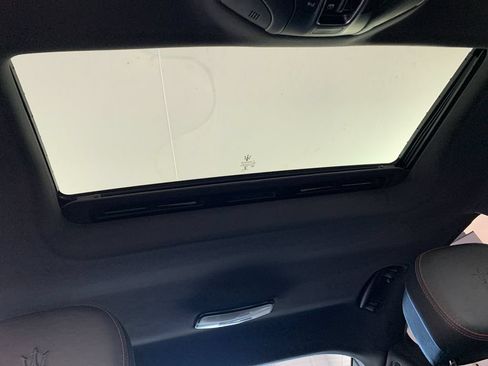 Used 2017 Maserati Ghibli RWD image 41