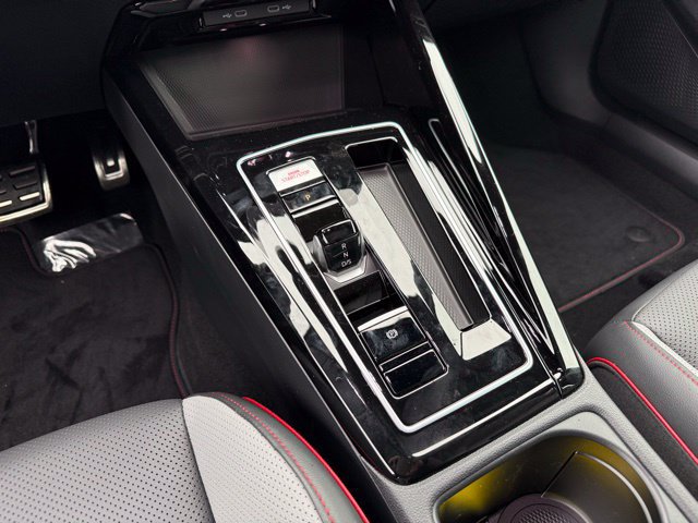 New 2026 Volkswagen GTI SE FWD image 13