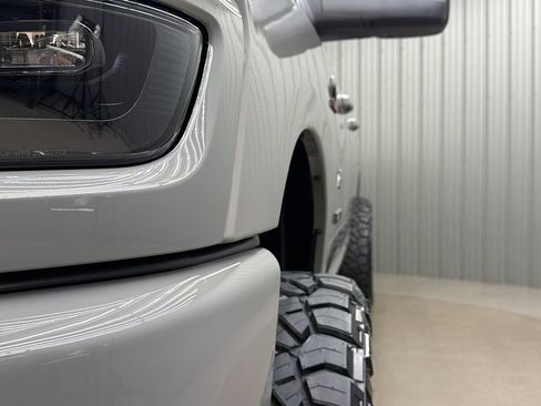 Used 2025 RAM 2500 Laramie AWD/4WD image 13