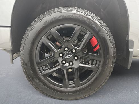 Used 2023 Chevrolet Silverado 1500 RST w/ Redline Edition AWD/4WD image 24
